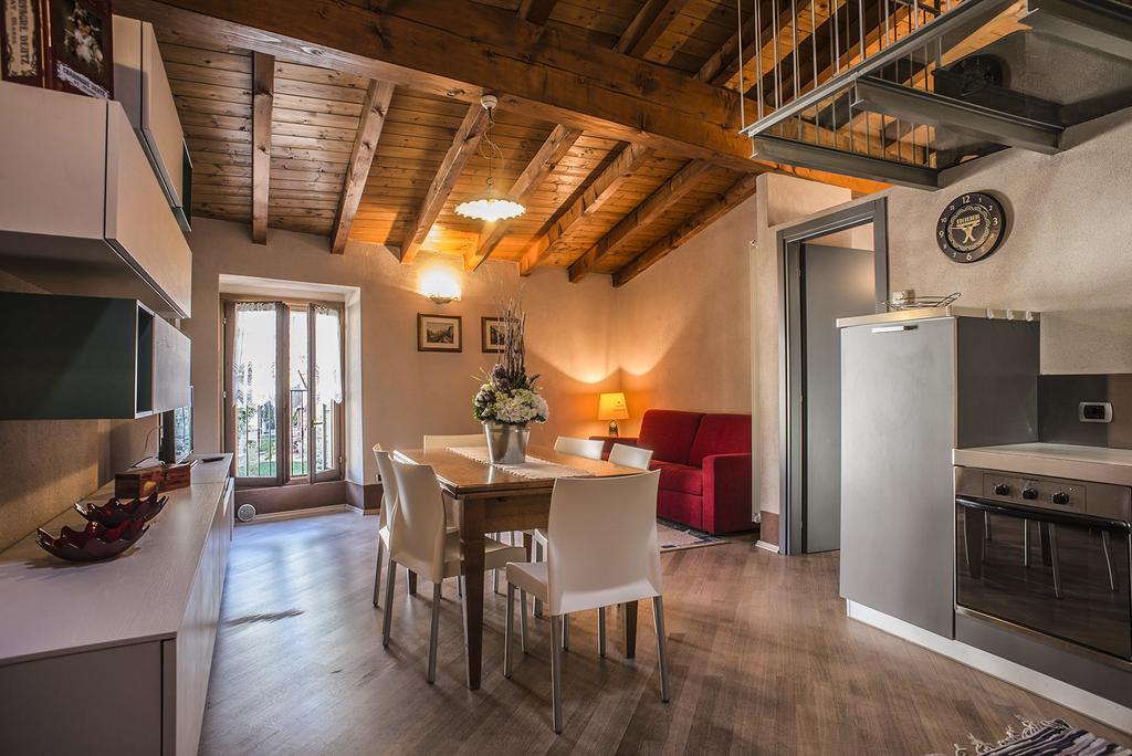 Case Vacanze Ai Burattini Adrara San Rocco Exterior photo