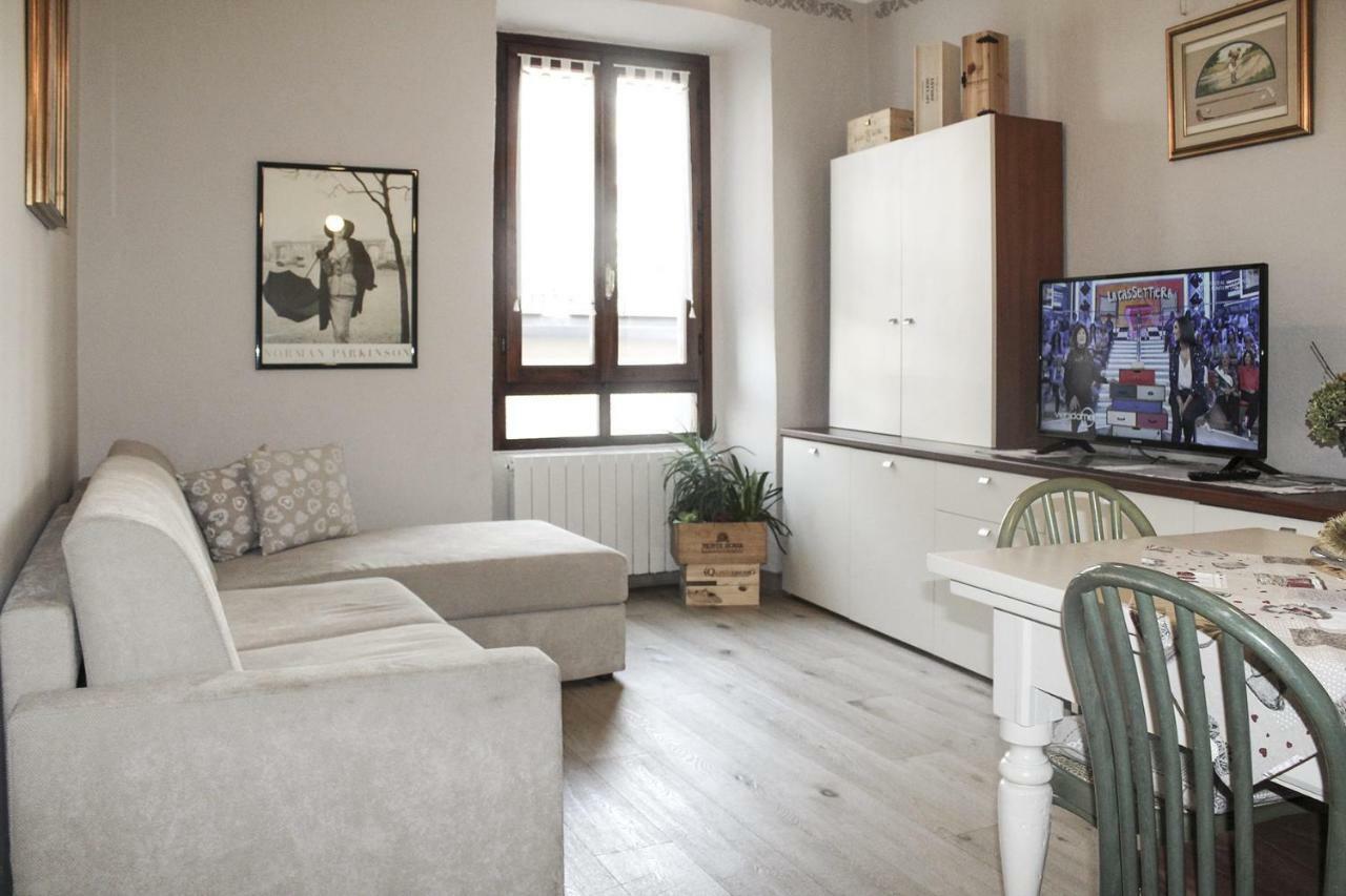 Case Vacanze Ai Burattini Adrara San Rocco Exterior photo